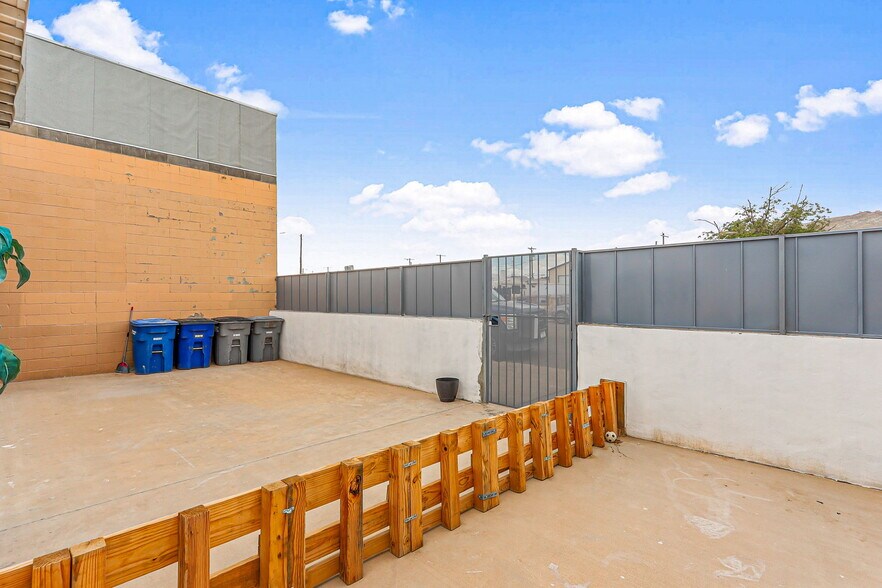 More Photos Of 2222 Bassett Ave, El Paso Storefront Retail Residential For Sale