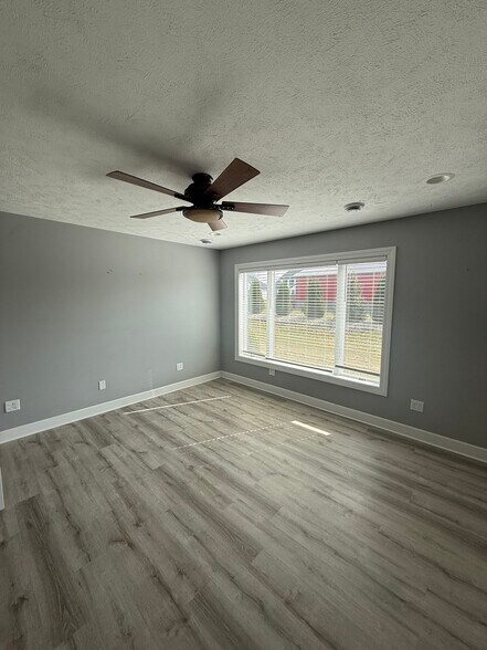 More Photos Of 302 S Birkey St, Bremen Industrial For Sale