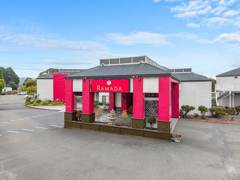 Primary Photo Of 3535 Janes Rd, Arcata Hotel For Sale