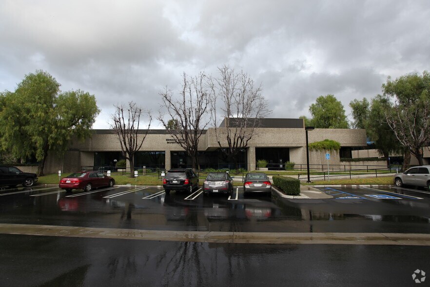 More Photos Of 26610 Agoura Rd, Calabasas Unknown For Lease