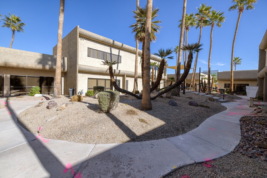 More Photos Of 2950 E Flamingo Rd, Las Vegas Office For Sale