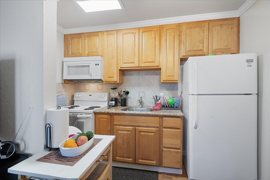 More Photos Of 1075-1085 Saratoga Ave, San Jose Apartments For Sale