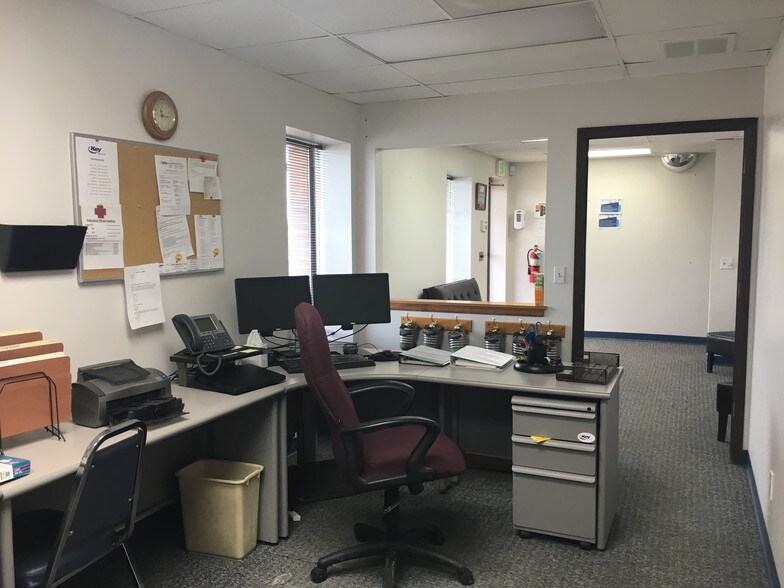 More Photos Of 1313 Denver Ave, Fort Lupton Flex For Lease