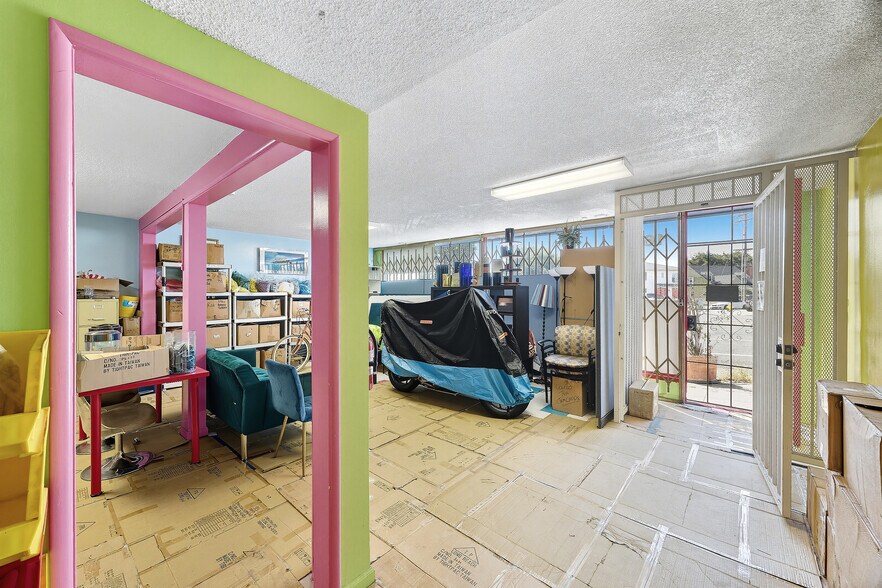More Photos Of 1696 Centinela Ave, Inglewood Storefront Retail Residential For Sale