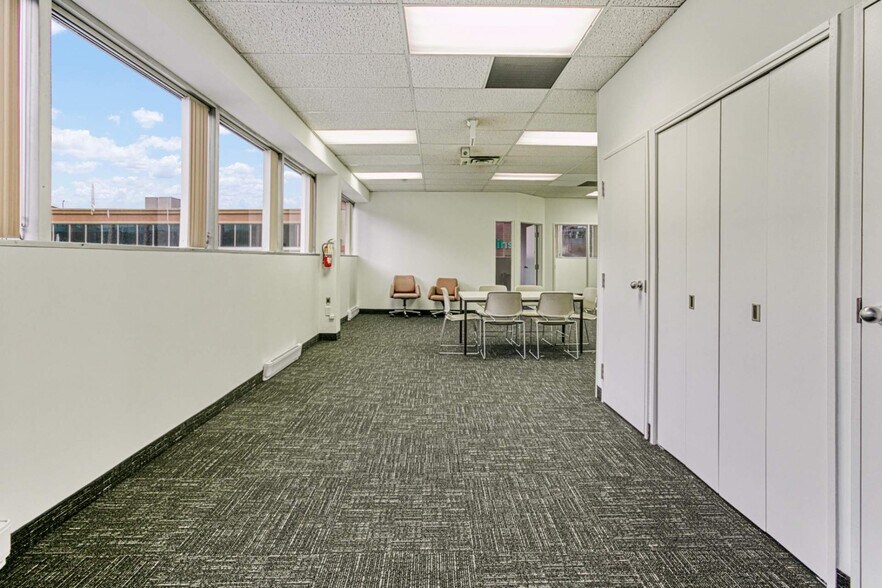 More Photos Of 2 Lisgar St, Sudbury Office For Sale