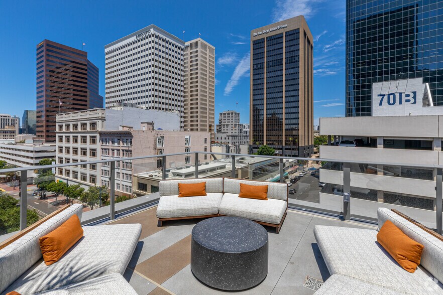 More Photos Of 702 Broadway, San Diego Apartments For Lease