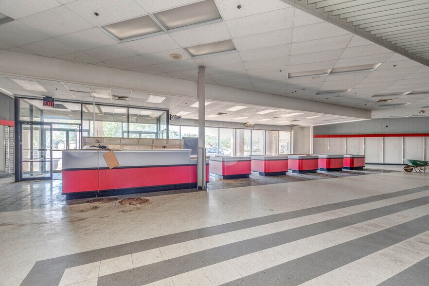 More Photos Of , Saint Ann General Retail For Sale