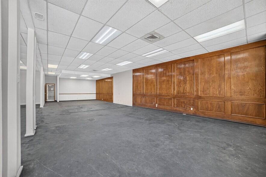 More Photos Of 4018-4026 W Camp Wisdom Rd, Dallas General Retail For Lease