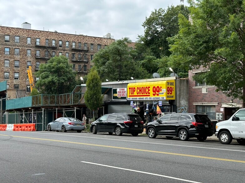 More Photos Of 6677 Broadway, Bronx Storefront For Sale