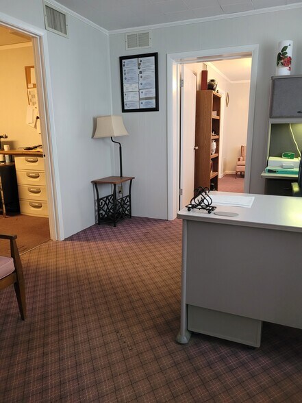 More Photos Of 1108 N Dixie Fwy, New Smyrna Beach Funeral Home For Sale