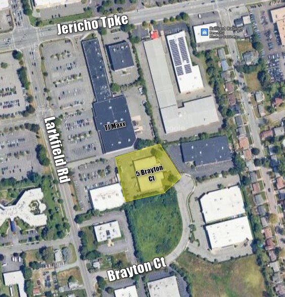 More Photos Of 5 Brayton Ct, Commack Warehouse For Lease