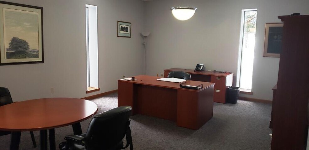 More Photos Of N160 W19170 Sherman Rd, Jackson Manufacturing For Sale