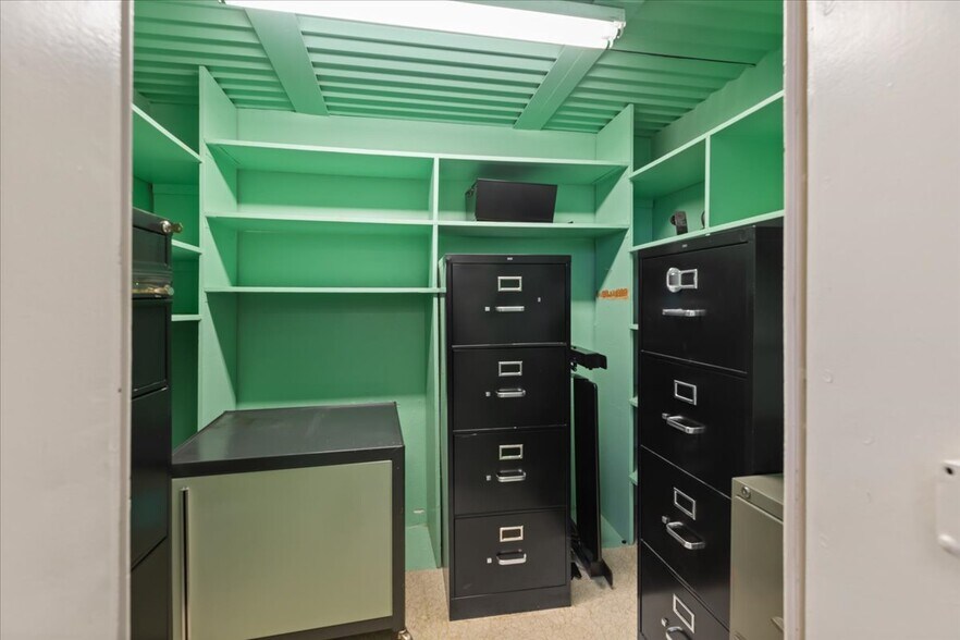 More Photos Of 127 Pearl St, Council Bluffs Office For Lease