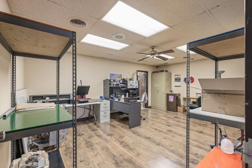 More Photos Of 6580 E Skelly Dr, Tulsa Manufacturing For Sale