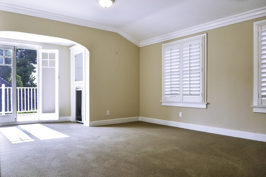More Photos Of 1533 E 4th St, Santa Ana Medical For Lease