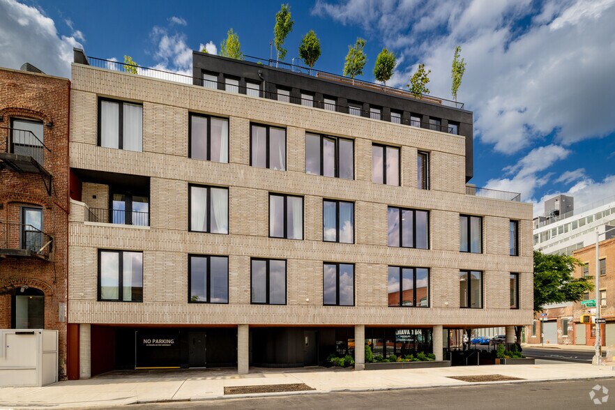 More Photos Of 33 Franklin St, Brooklyn Apartments For Lease