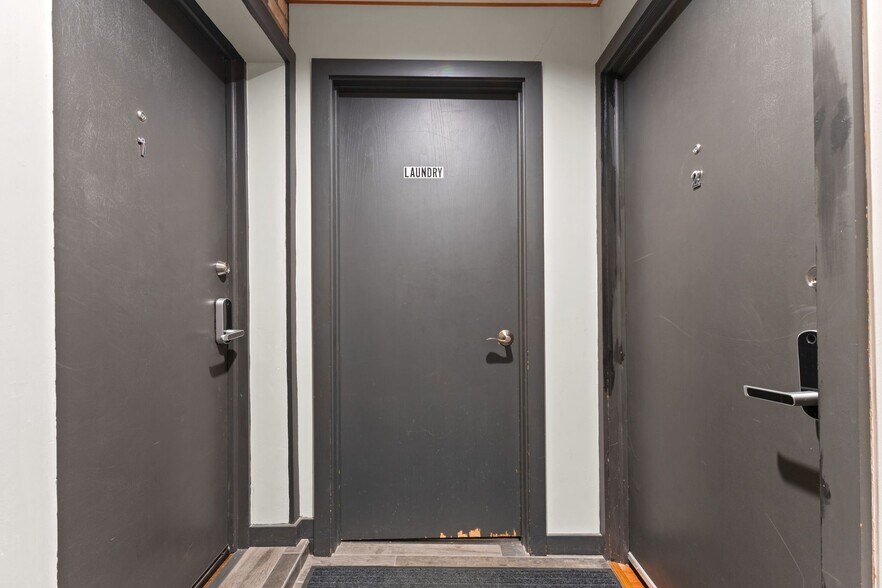 More Photos Of 228 Main St, Racine Restaurant For Sale