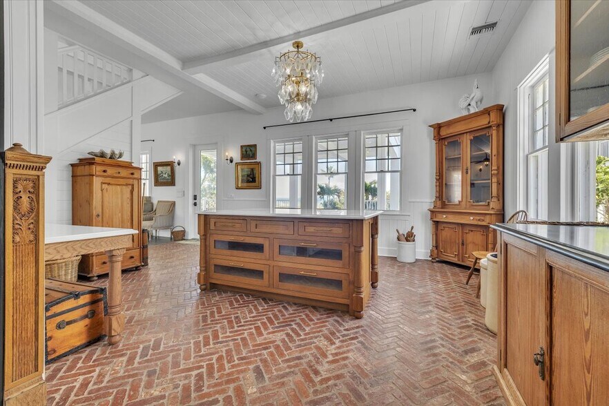 More Photos Of 8241 Main St, Bokeelia General Retail For Sale