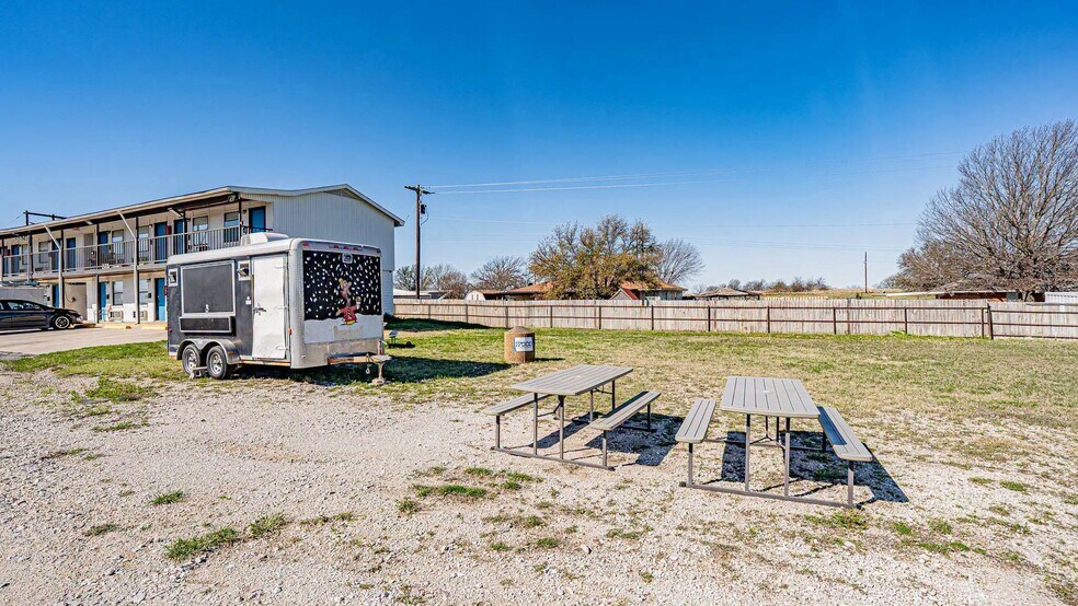 More Photos Of 200 South Hwy, Alvord Land For Lease