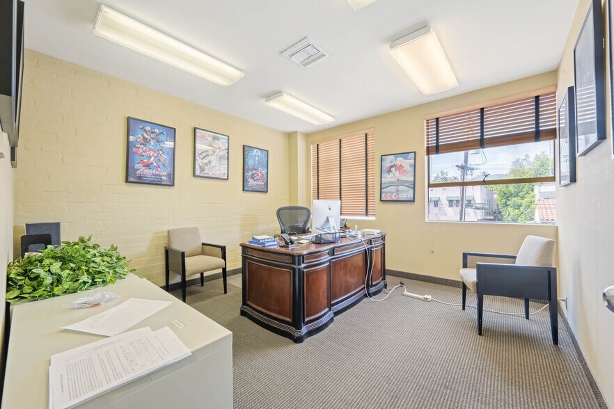 More Photos Of 449 S Beverly, Beverly Hills Office For Sale