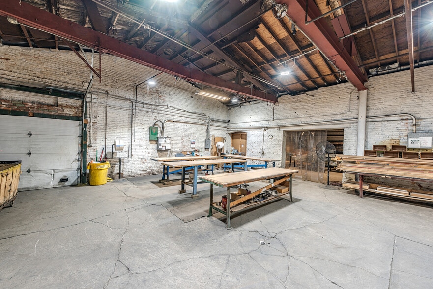More Photos Of 3155 W 33rd St, Cleveland Warehouse For Sale