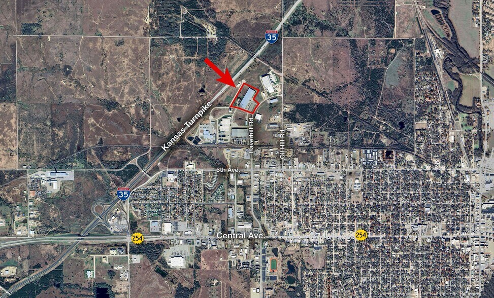 More Photos Of 2400 Pioneer Dr, El Dorado Warehouse For Lease