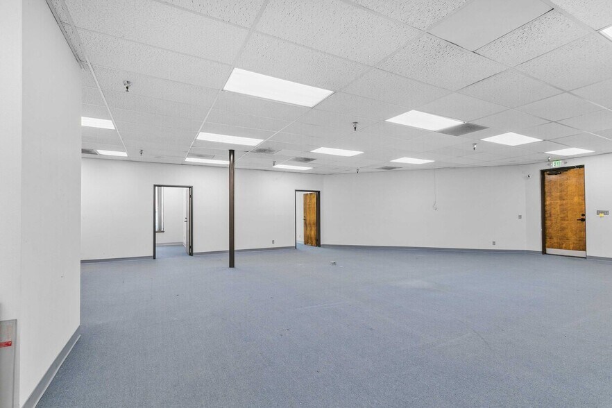 More Photos Of 9036 Winnetka Ave, Northridge Loft Creative Space For Lease