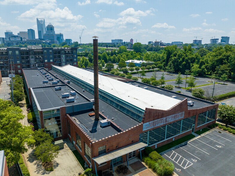 More Photos Of 1435 W Morehead St, Charlotte Loft Creative Space For Lease