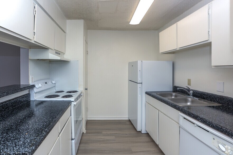 More Photos Of 300 S John Redditt Dr, Lufkin Apartments For Sale