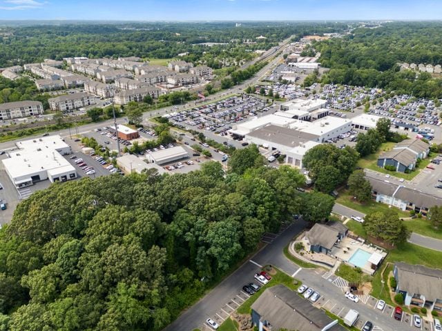 More Photos Of 1346 Hill Rd, Charlotte Office For Sale