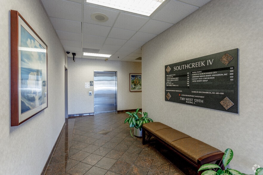 More Photos Of 12980 Metcalf Ave, Overland Park Unknown For Lease