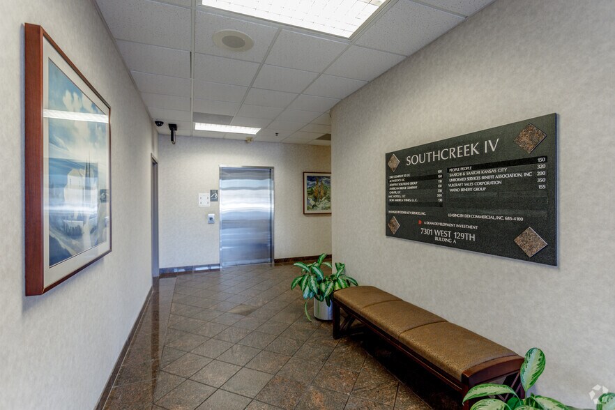 More Photos Of 12980 Metcalf Ave, Overland Park Unknown For Lease
