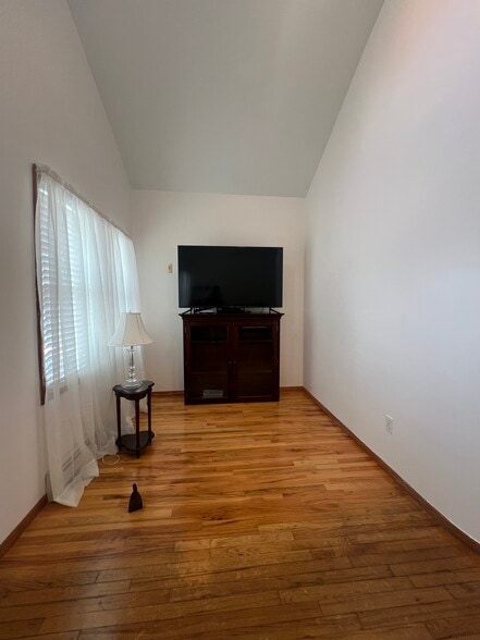 More Photos Of 2811 Haring St, Brooklyn Multifamily For Sale