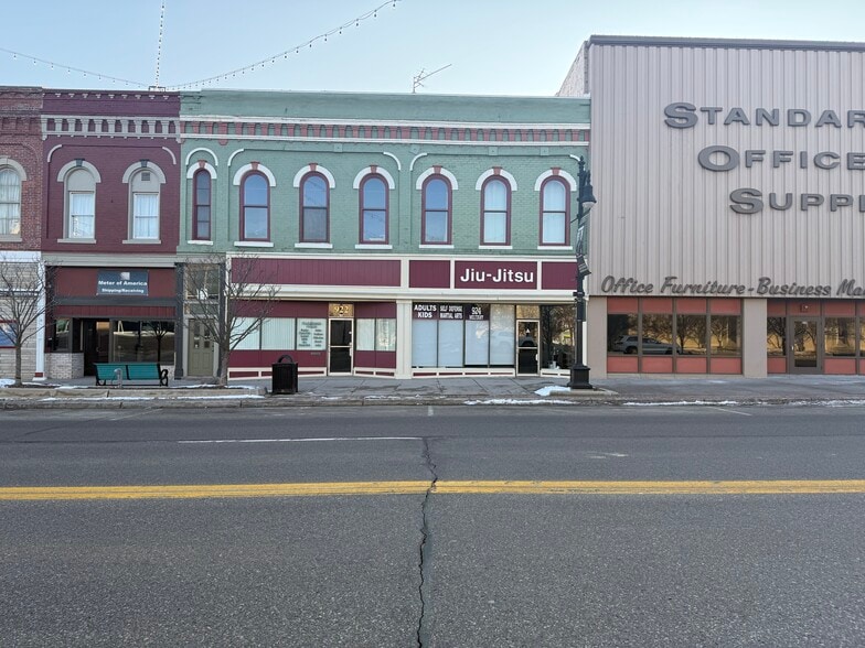 More Photos Of 922-924 Military St, Port Huron Storefront Retail Office For Sale