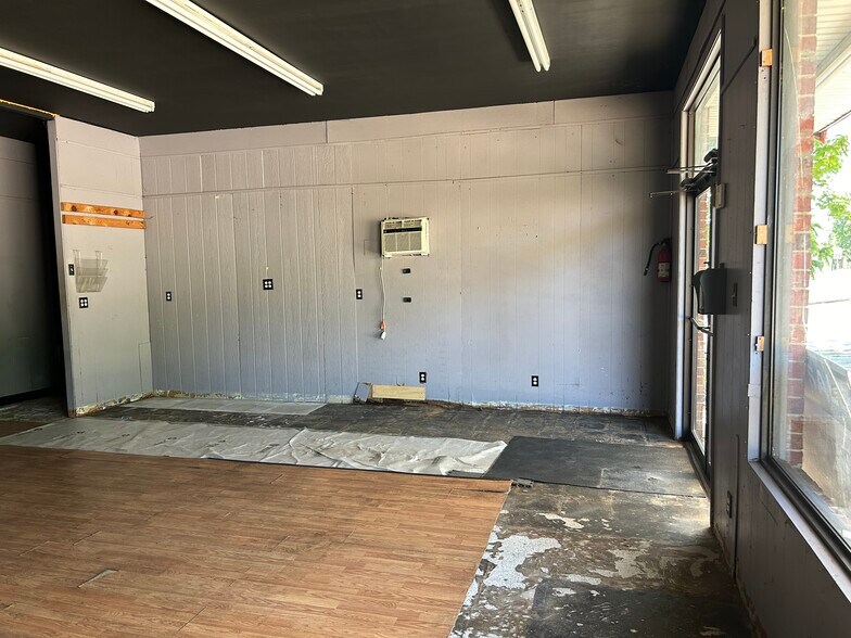 More Photos Of 200 N Frankston Hwy, Frankston Convenience Store For Sale