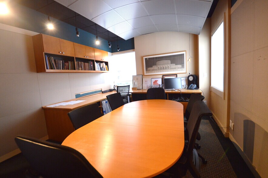 More Photos Of 119 Brookstown Ave, Winston-Salem Office For Lease