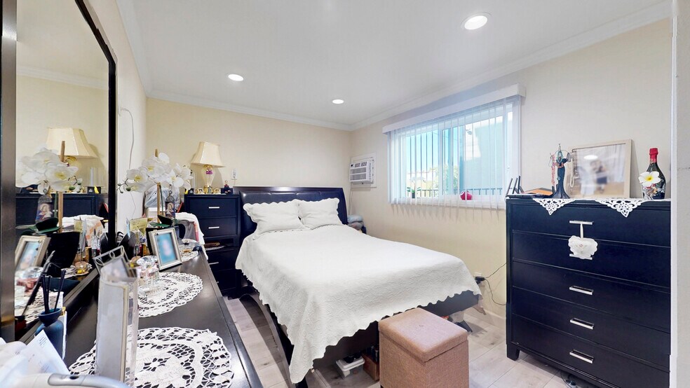 More Photos Of 1344 E Broadway, Glendale Apartments For Sale