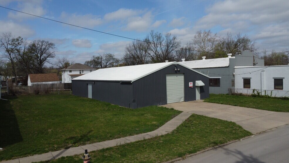 More Photos Of 3822 Bennington Ave, Kansas City Warehouse For Sale