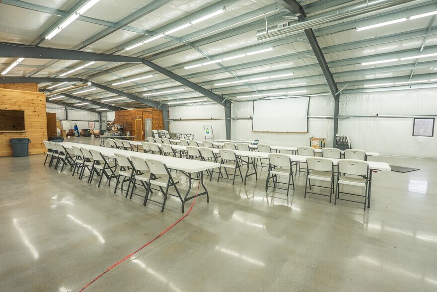 More Photos Of 118 First Ave, Hampton General Retail For Sale