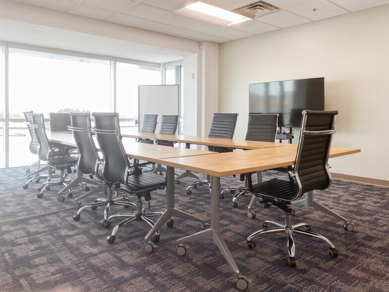 Primary Photo Of 708 Heartland Trl, Madison Coworking Space