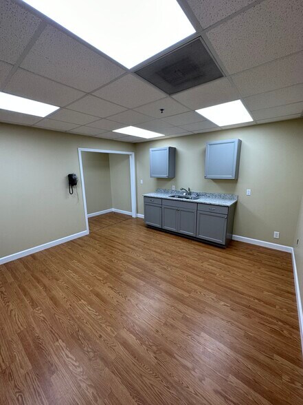 More Photos Of 10125 Farrow Rd, Blythewood Warehouse For Lease