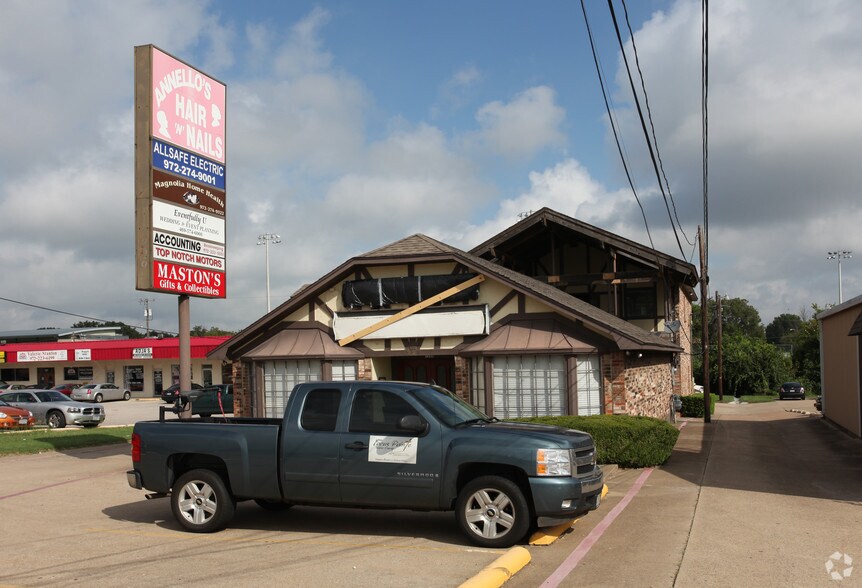 More Photos Of 229 E Belt Line Rd, DeSoto Freestanding For Lease