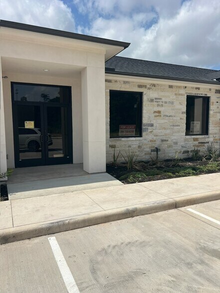More Photos Of 13803 Madera Run, Humble Office For Sale