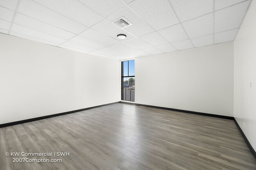 More Photos Of 2007 E Compton Blvd, Compton Medical For Sale