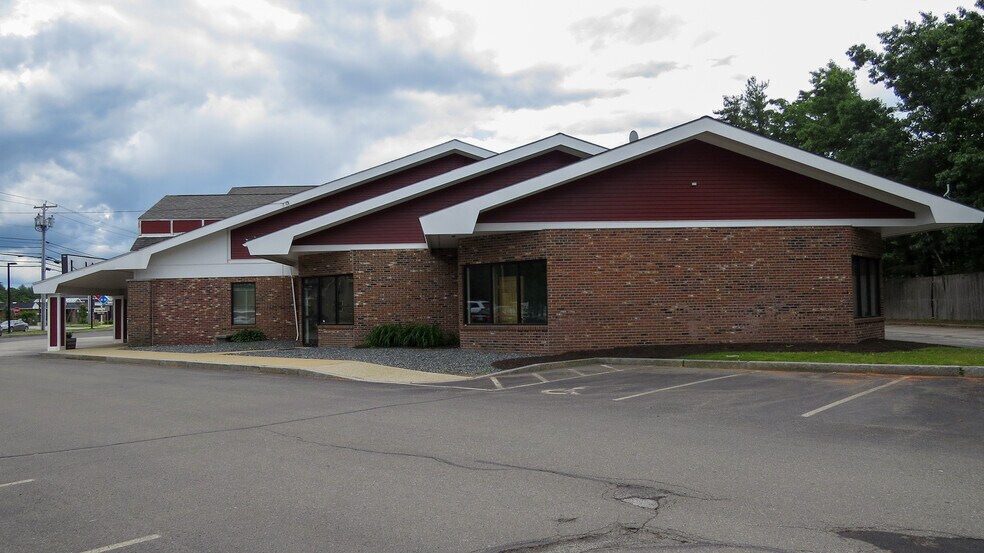 More Photos Of 215 Fisherville Rd, Concord General Retail For Lease