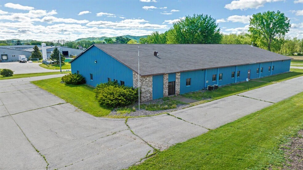 More Photos Of 16771 S 15th St, Galesville Warehouse For Sale