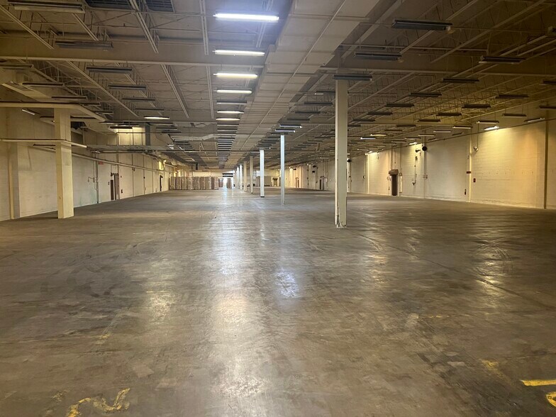 More Photos Of 111 Winnebago St, Saint Louis Warehouse For Lease