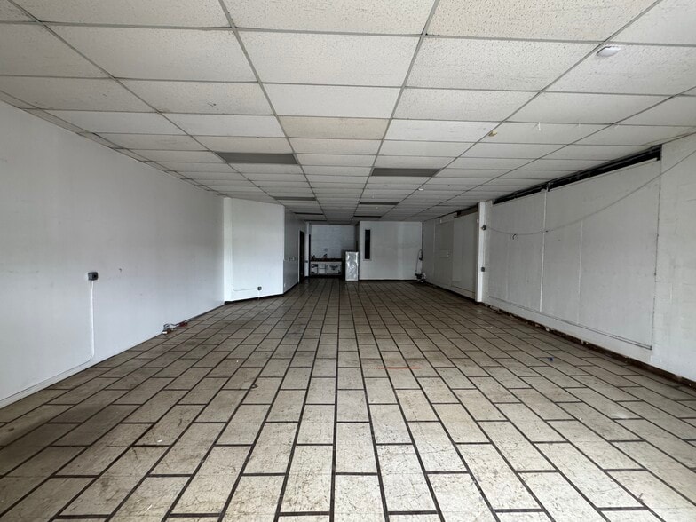 More Photos Of 2688 Kilihau St, Honolulu Warehouse For Lease