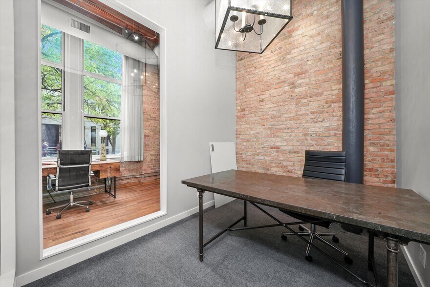 More Photos Of 1327 W Washington Blvd, Chicago Loft Creative Space For Lease