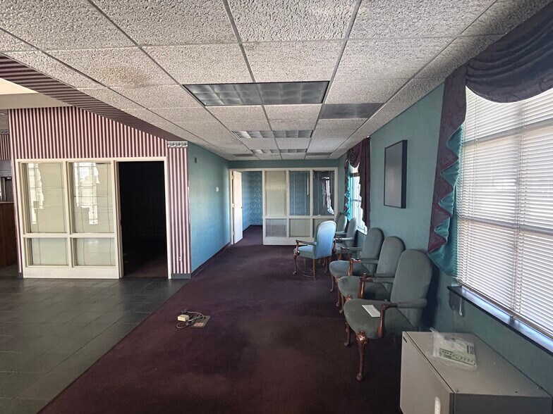 More Photos Of 2230 N Fares Ave, Evansville Freestanding For Lease